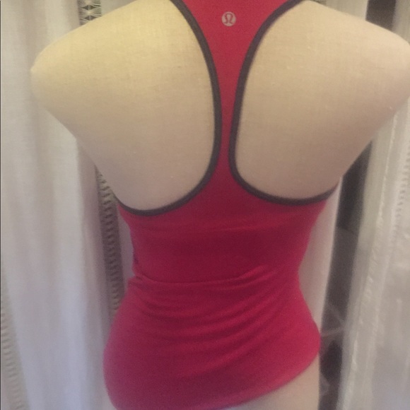 Lululemon Ebb & Flow tank bumble berry red 4 - Picture 2 of 4